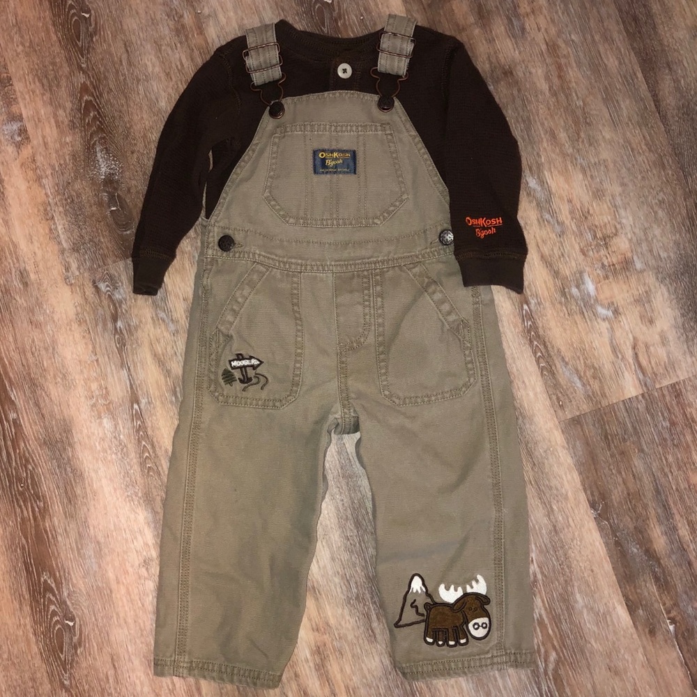 OshKosh 2-piece overalls and onesie moose 12 mo - Picture 2 of 7